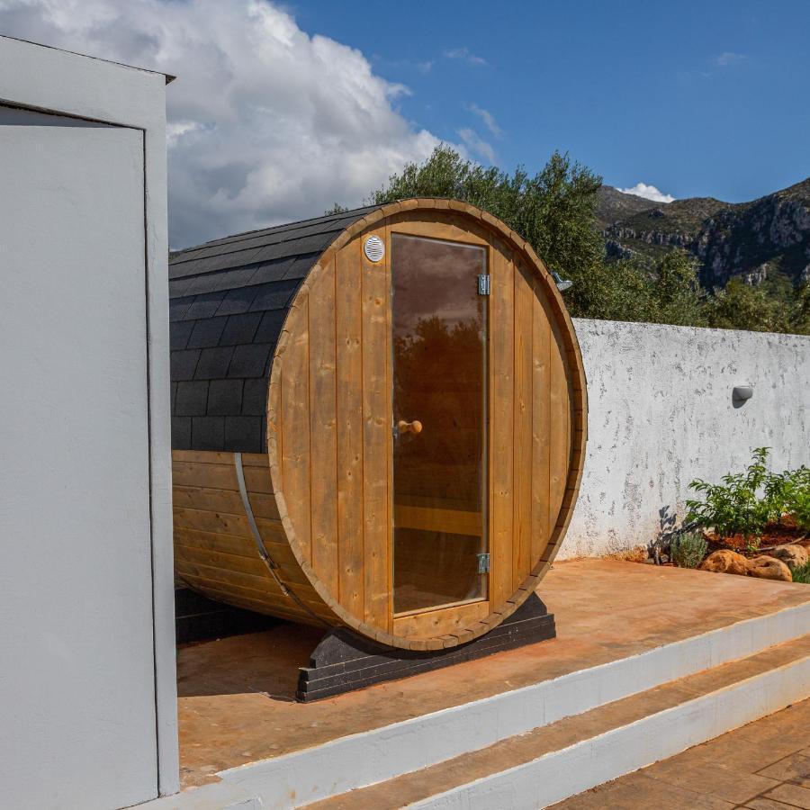 Old Olive Tree Cottage Agii Apostoli  ภายนอก รูปภาพ