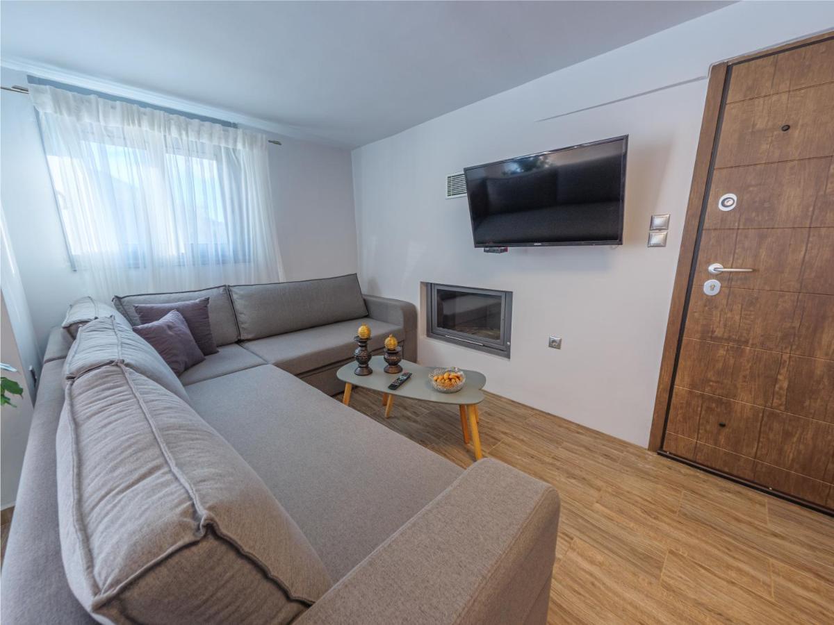 Old Olive Tree Cottage Agii Apostoli  ภายนอก รูปภาพ